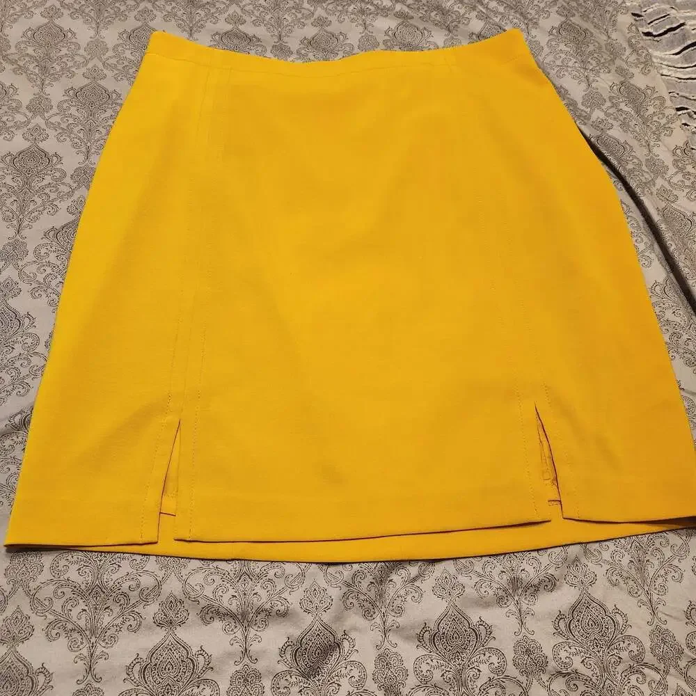 JM Studio by John Meyer Yellow Lined Mini Skirt with Front Slits Size 16